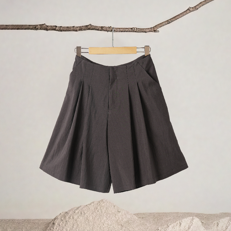 Pleated Loose Shorts