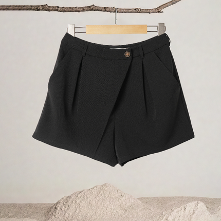 Casual loose shorts