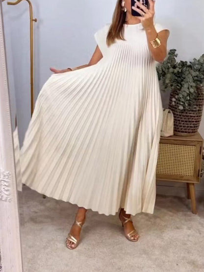 Round Neck Sleeveless Pleated Long Dress