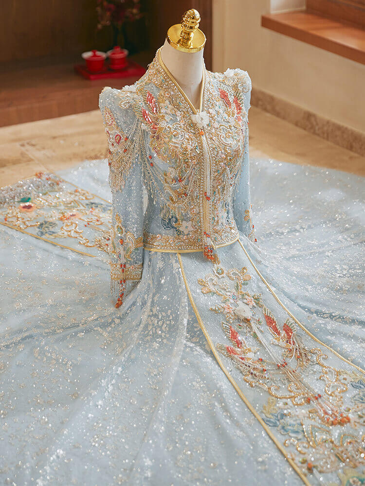Blue_Chinese_Wedding_Dress_Xiuhe_Gorgeous_Embroidered_Suit_12