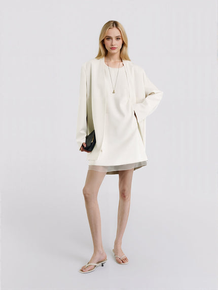 Collarless_Thin_Shoulder_Pad_Back_Split_Blazer_11