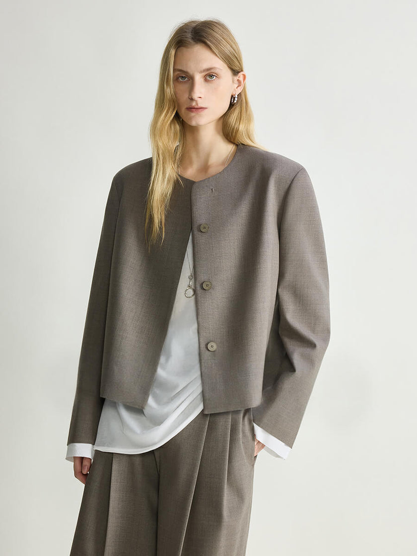 Round_Neck_Contrast_Color_Cuff_Short_Wool_Blazer_3