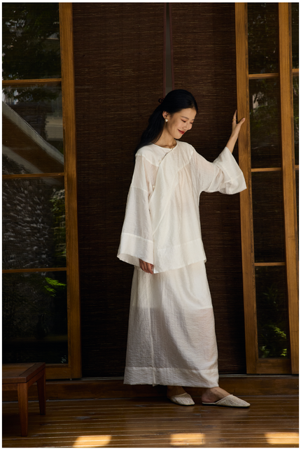 Round_Neck_Side-Panel_Wide-Sleeved_Top_and_Double-Layer_Skirt_Set_2