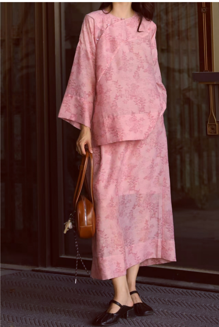 Round_Neck_Side-Panel_Wide-Sleeved_Top_and_Double-Layer_Skirt_Set_6