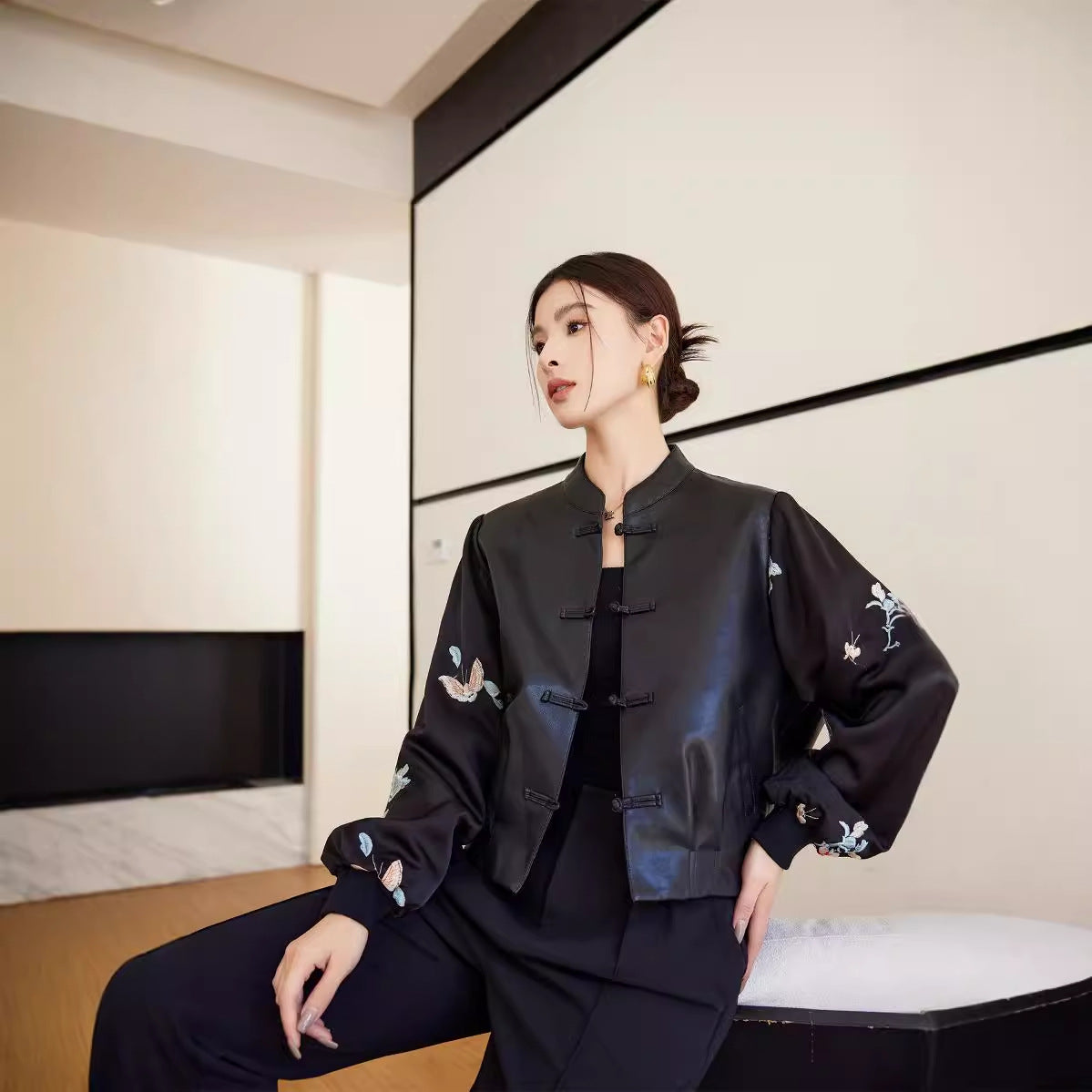 Short Vintage Stand Collar Jacquard Button Stitching Leather Jacket 7