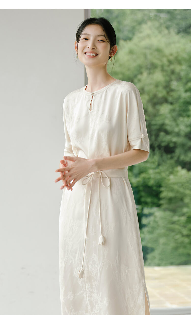 Side_Split_Elegant_Floral_Dress_with_Belt_4