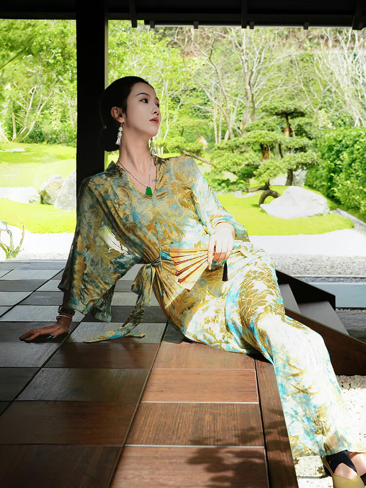 Silk_Burn-out_Pleated_Lace_Up_Maxi_Dress_6