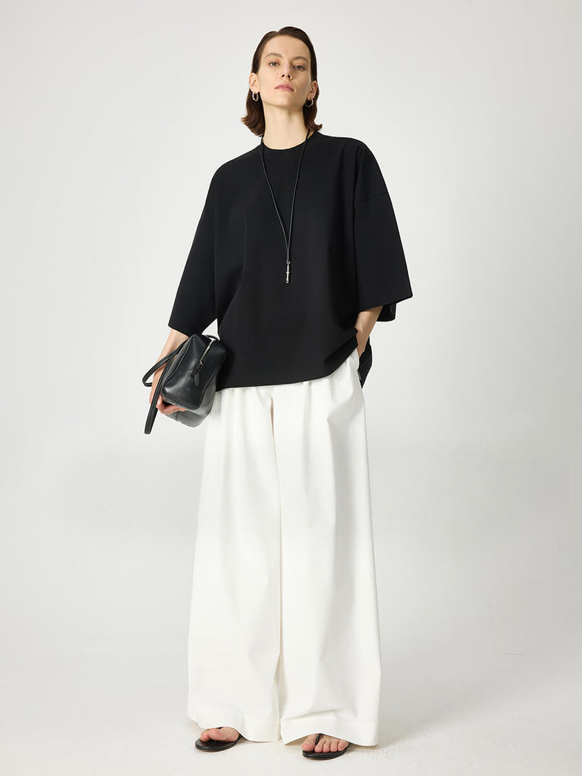 Solid_Color_Round_Neck_Silhouette_T-shirt_3