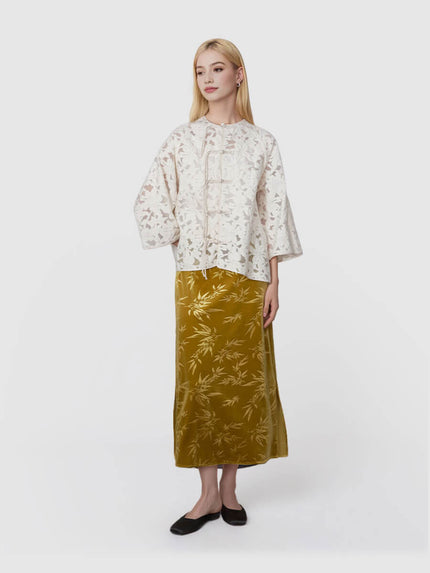 Three-quarter_Sleeve_Hollow_Button_Round_Neck_Short_Jacket_11
