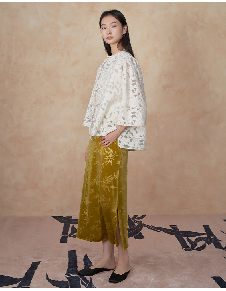 Three-quarter_Sleeve_Hollow_Button_Round_Neck_Short_Jacket_2