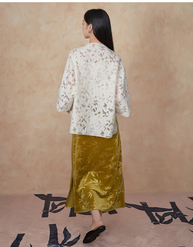 Three-quarter_Sleeve_Hollow_Button_Round_Neck_Short_Jacket_3